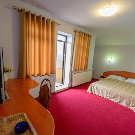 Pensiunea Imperial Targu Mures Room photo