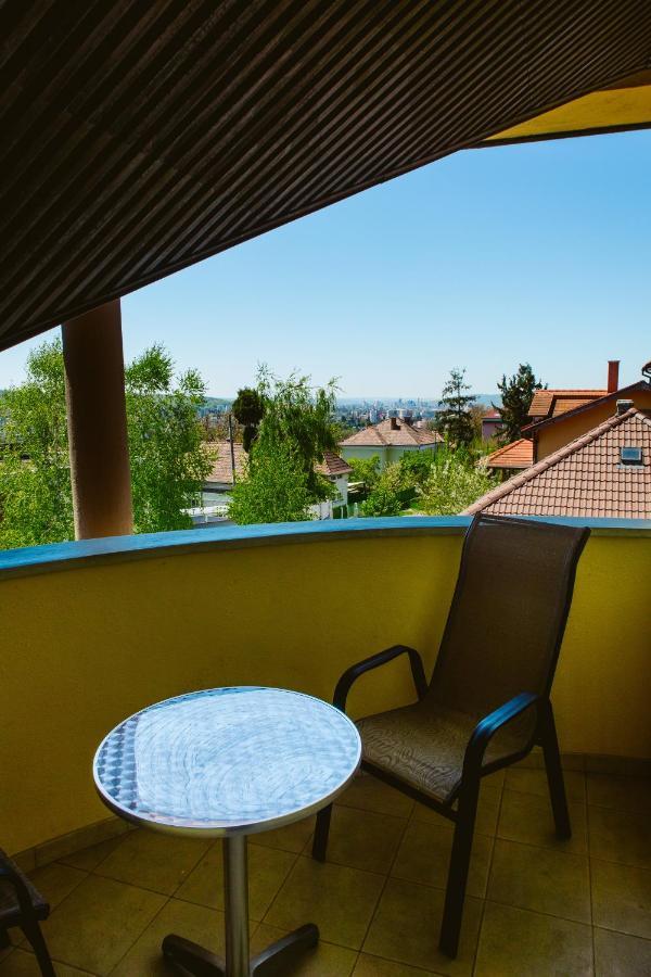 Pensiunea Imperial Targu Mures Exterior photo
