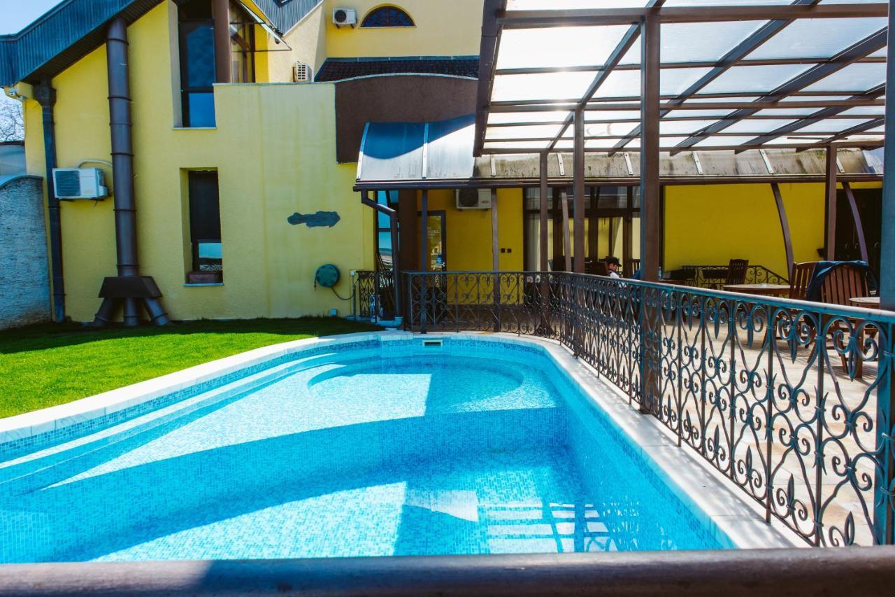 Pensiunea Imperial Targu Mures Exterior photo