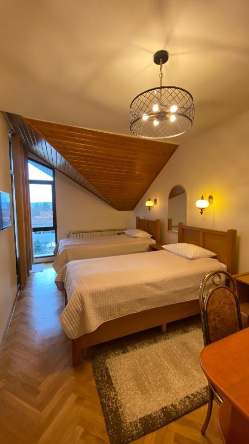 Pensiunea Imperial Targu Mures Exterior photo