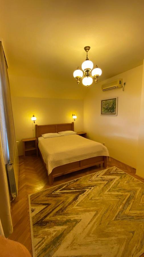 Pensiunea Imperial Targu Mures Exterior photo