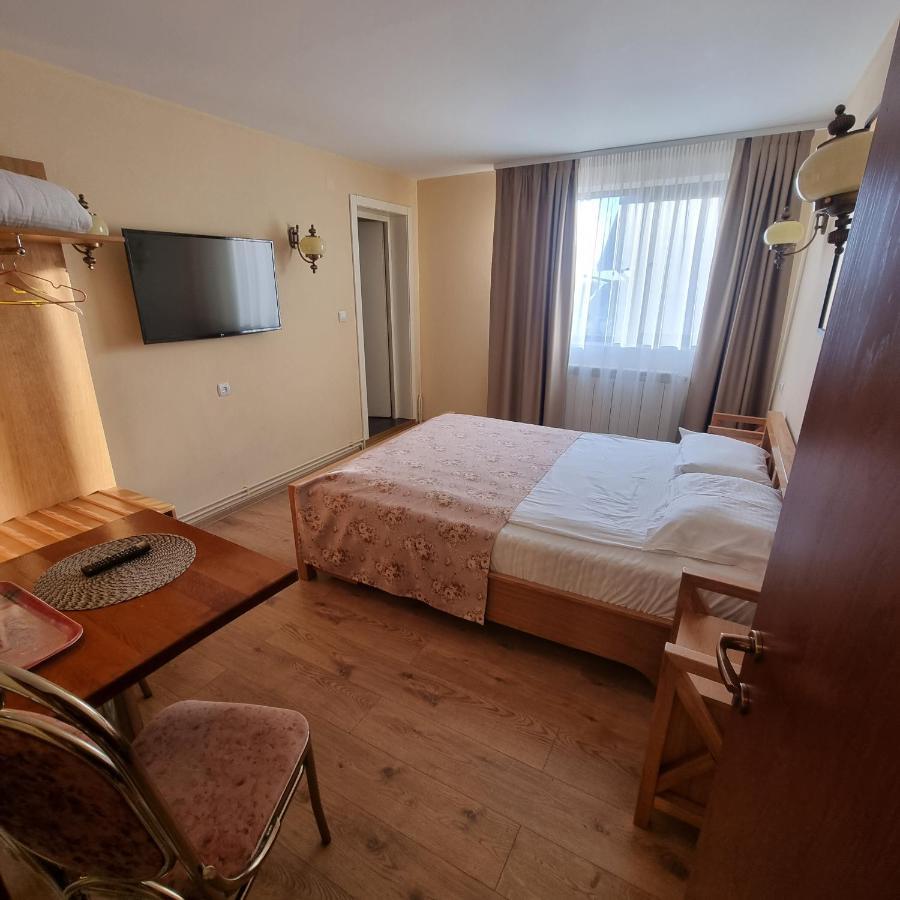 Pensiunea Imperial Targu Mures Exterior photo